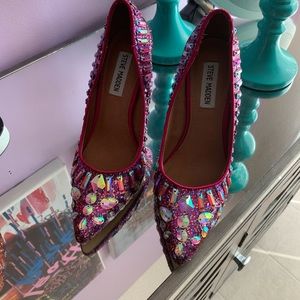 Embellished jeweled Steve Madden pump